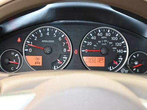 Used 2010 Nissan Pathfinder LE w/ Navigation Pkg AWD/4WD image 22
