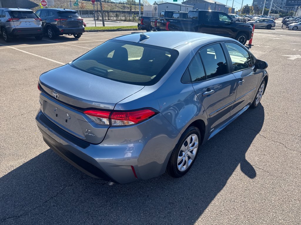 Used 2026 Toyota Corolla LE AWD/4WD image 7