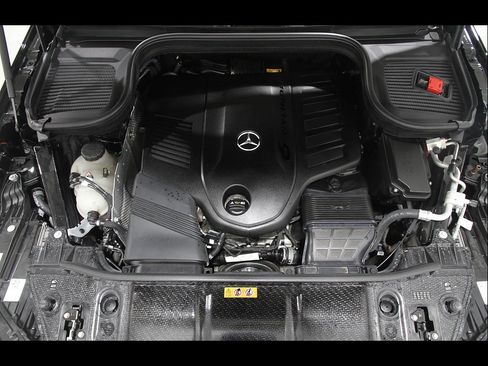 Used 2021 Mercedes-Benz GLE 450 4MATIC image 22