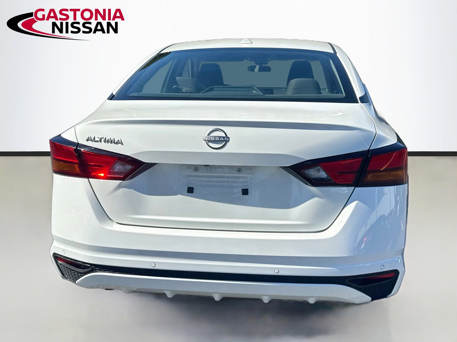 Used 2025 Nissan Altima 2.5 SV FWD image 7