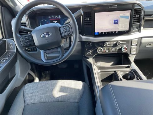 New 2026 Ford F250 XLT w/ XLT Premium Package AWD/4WD image 7