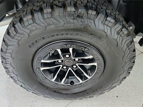 Used 2025 Jeep Wrangler Unlimited Rubicon image 58