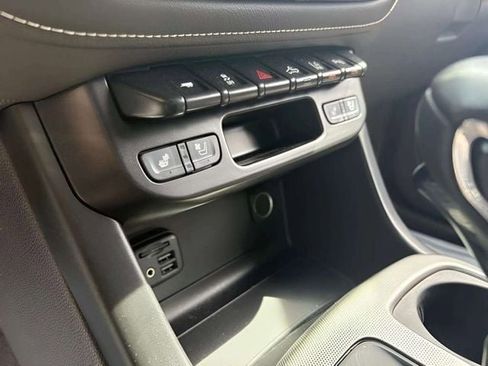 Used 2022 GMC Canyon Denali AWD/4WD image 10