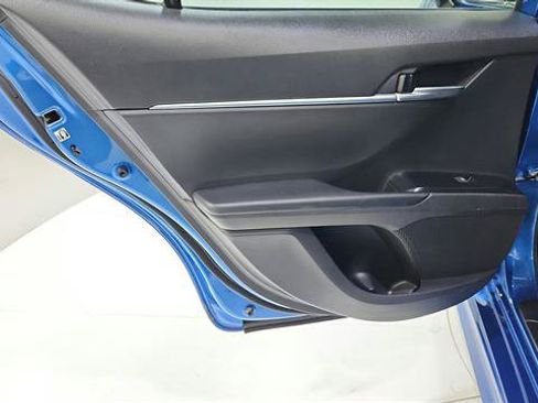 Used 2019 Toyota Camry SE FWD image 25