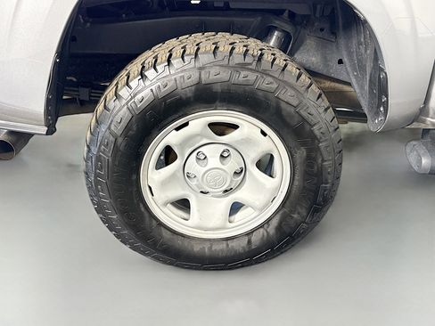 Used 2021 Toyota Tacoma SR image 32