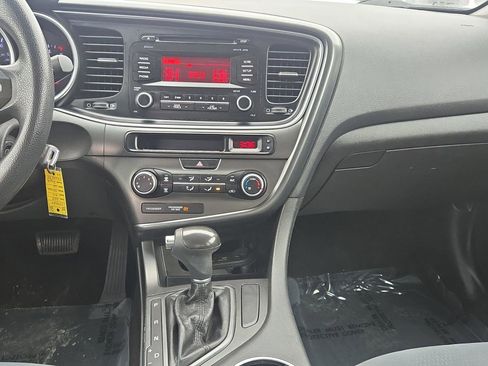 Used 2015 Kia Optima LX image 20