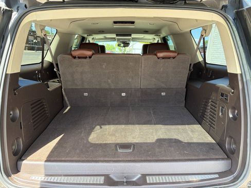Used 2015 Chevrolet Suburban LTZ AWD/4WD image 28
