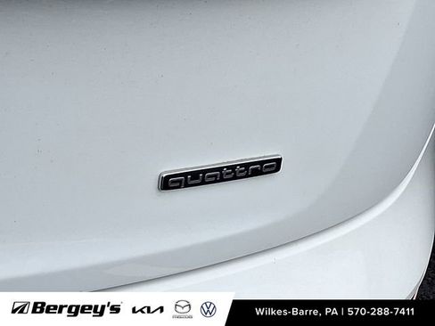 Used 2020 Audi Q5 2.0T Premium w/ Titanium Sport Package AWD/4WD image 11