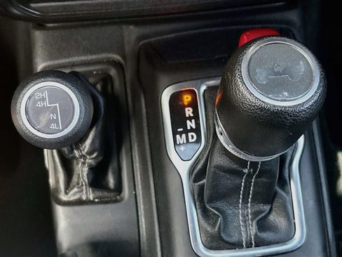 Certified 2022 Jeep Wrangler Unlimited Sahara w/ Cold Weather Group AWD/4WD image 18