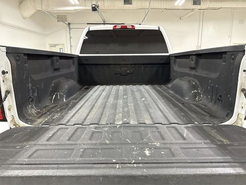 Used 2018 Chevrolet Silverado 1500 LT w/ All Star Edition image 23