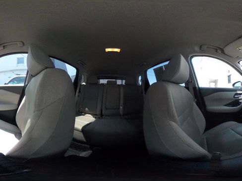 Used 2025 Nissan Rogue SV AWD/4WD image 47