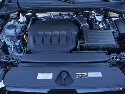 New 2025 Audi Q3 2.0T Premium image 10