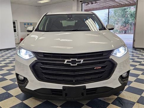 Used 2020 Chevrolet Traverse RS image 2