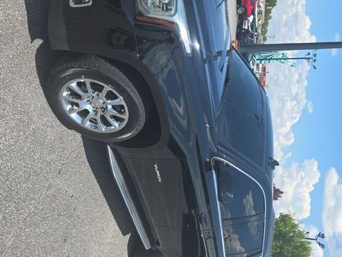 Used 2019 GMC Yukon SLT w/ Open Road Package RWD image 3