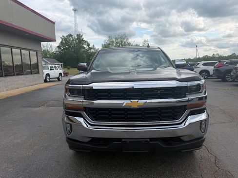 Used 2018 Chevrolet Silverado 1500 LT w/ All Star Edition image 3