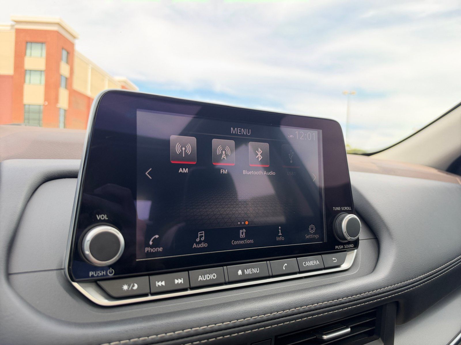 Used 2023 Nissan Rogue SV w/ SV Premium B Package FWD image 26