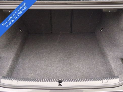 Used 2025 BMW 530i xDrive w/ Premium Package image 38