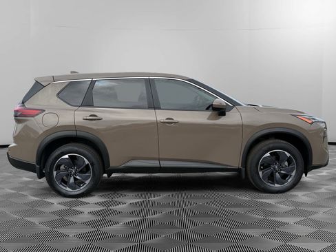 Used 2025 Nissan Rogue SV FWD image 6