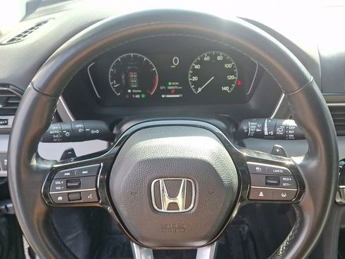 Used 2025 Honda Pilot Touring image 21