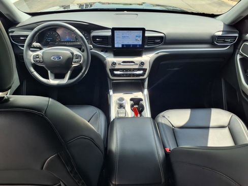 Certified 2023 Ford Explorer XLT w/ Equipment Group 202A image 11