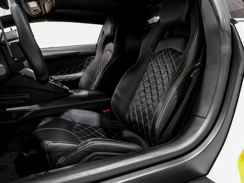 Used 2016 Lamborghini Aventador LP 700-4 image 32