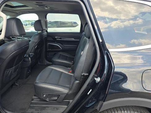 Used 2025 Kia Telluride S AWD/4WD image 10