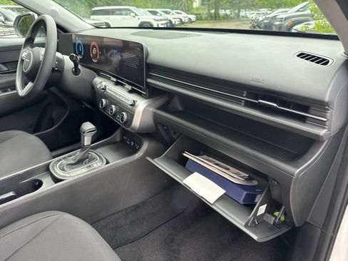 Used 2025 Hyundai Kona SE AWD/4WD image 25
