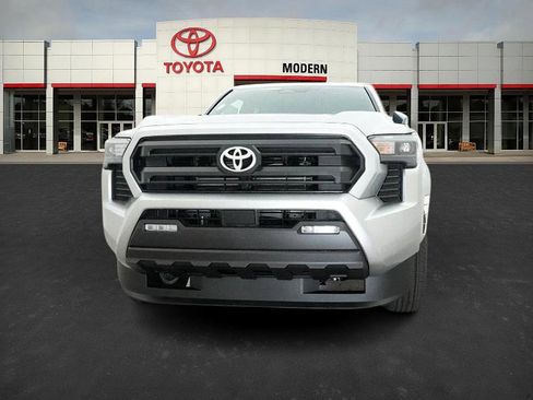 New 2025 Toyota Tacoma SR5 image 3