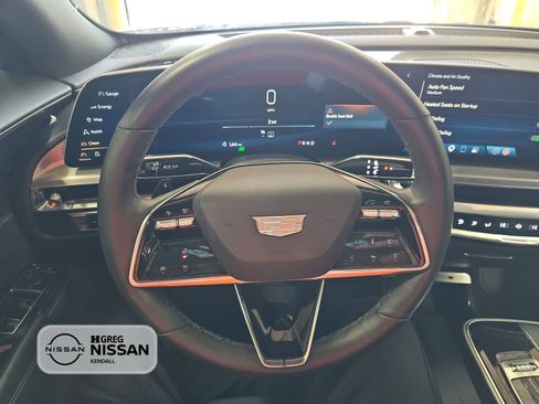 Used 2024 Cadillac Lyriq Luxury AWD/4WD image 8