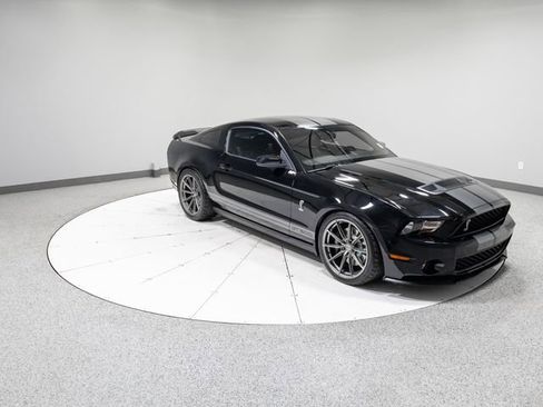 Used 2010 Ford Mustang Shelby GT500 image 21