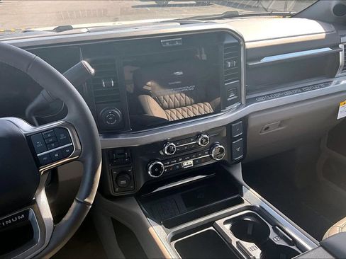 New 2026 Ford F250 Platinum w/ Platinum Plus Package AWD/4WD image 7