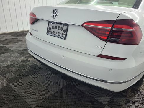 Used 2018 Volkswagen Passat 2.0T SE image 19