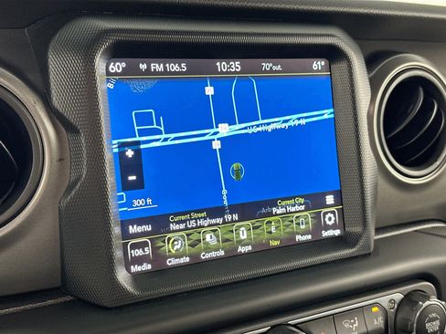 Used 2023 Jeep Wrangler Willys image 13