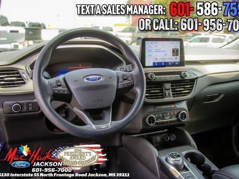 Certified 2025 Ford Escape Active AWD/4WD image 7