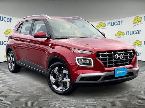 Used 2024 Hyundai Venue Limited image 1