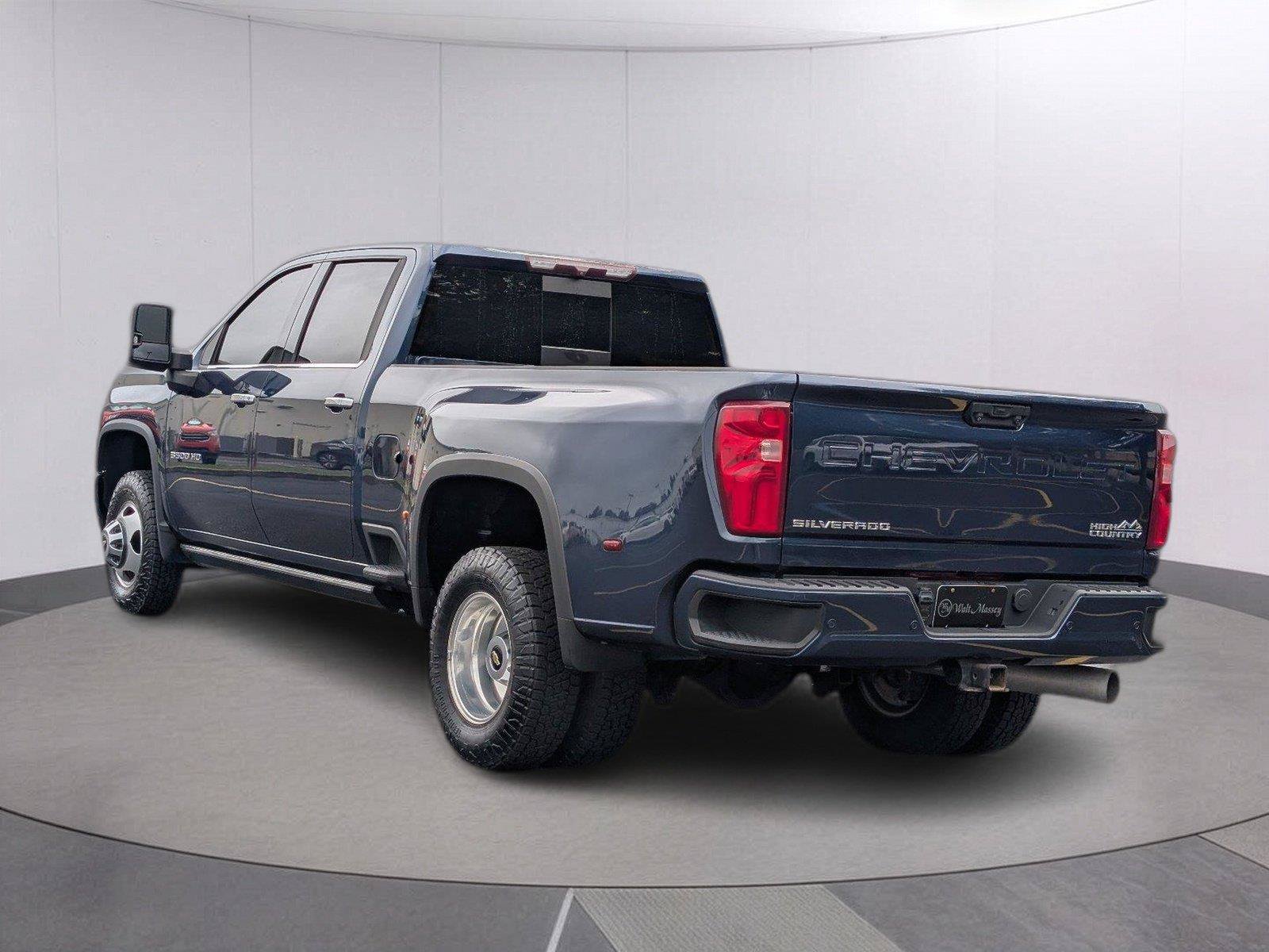 Used 2022 Chevrolet Silverado 3500 High Country w/ Safety Package II AWD/4WD image 3