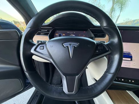 Used 2020 Tesla Model X Long Range AWD/4WD image 32