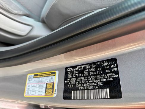 Used 2023 Hyundai Elantra SE FWD image 27
