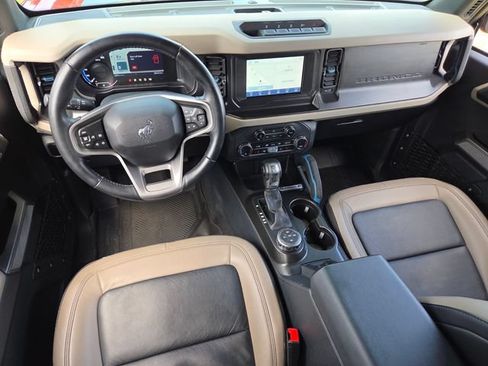 Used 2023 Ford Bronco Wildtrak AWD/4WD image 15