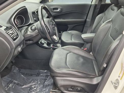 Used 2020 Jeep Compass Limited AWD/4WD image 12