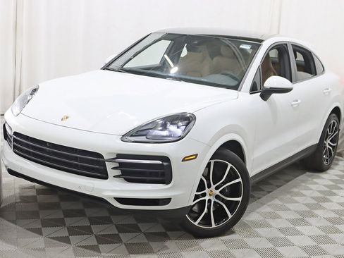 Used 2023 Porsche Cayenne Platinum Edition image 5