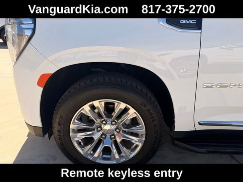 Used 2024 GMC Yukon Denali AWD/4WD image 9