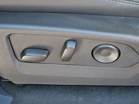 New 2026 GMC Canyon Elevation w/ Convenience Package image 38