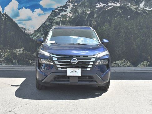 Used 2026 Nissan Rogue SV AWD/4WD image 5