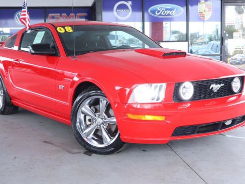 Used 2008 Ford Mustang GT RWD image 2