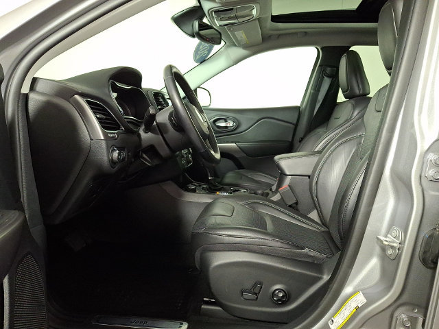 Used 2020 Jeep Cherokee Limited AWD/4WD image 15