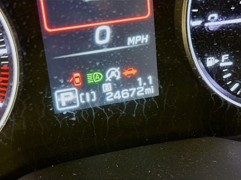 Used 2024 Subaru Crosstrek 2.0i Premium AWD/4WD image 19