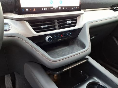 Used 2025 Ford Explorer Active image 16