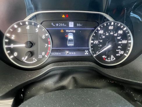 Used 2021 Nissan Titan SV w/ SV Convenience Package image 10