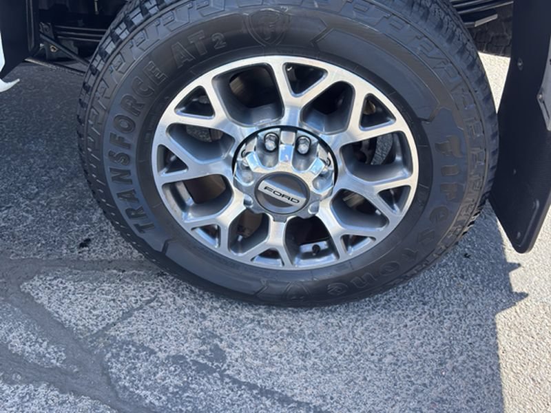 Used 2022 Ford F350 Lariat w/ Lariat Ultimate Package AWD/4WD image 9